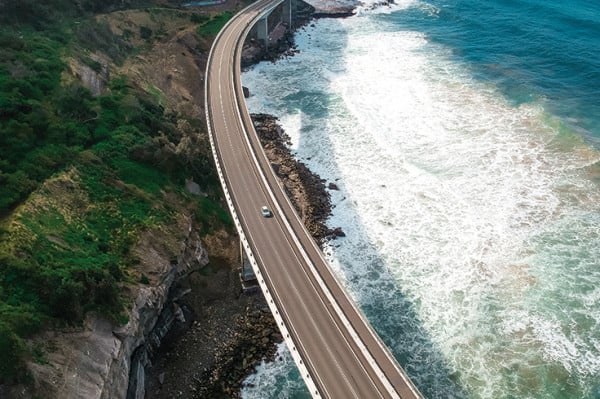 sydney-sea-cliff-bridge-road-trip